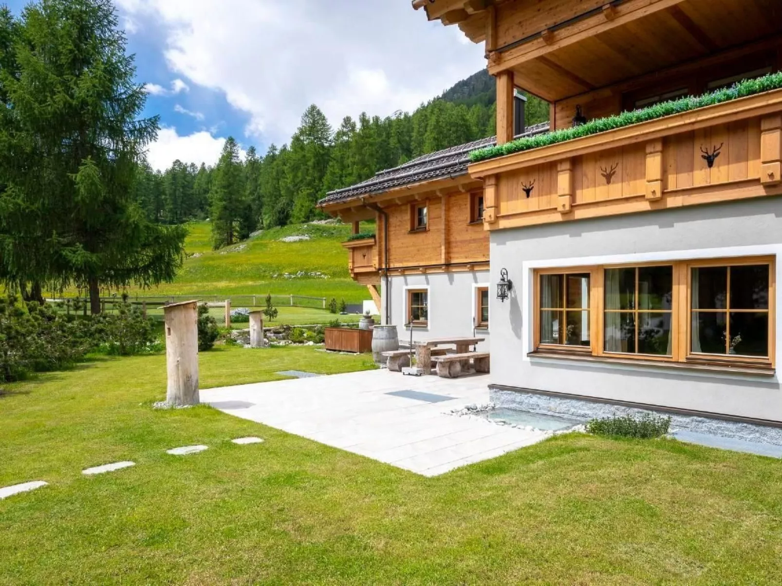 Engadin Chalet Apart-Buiten