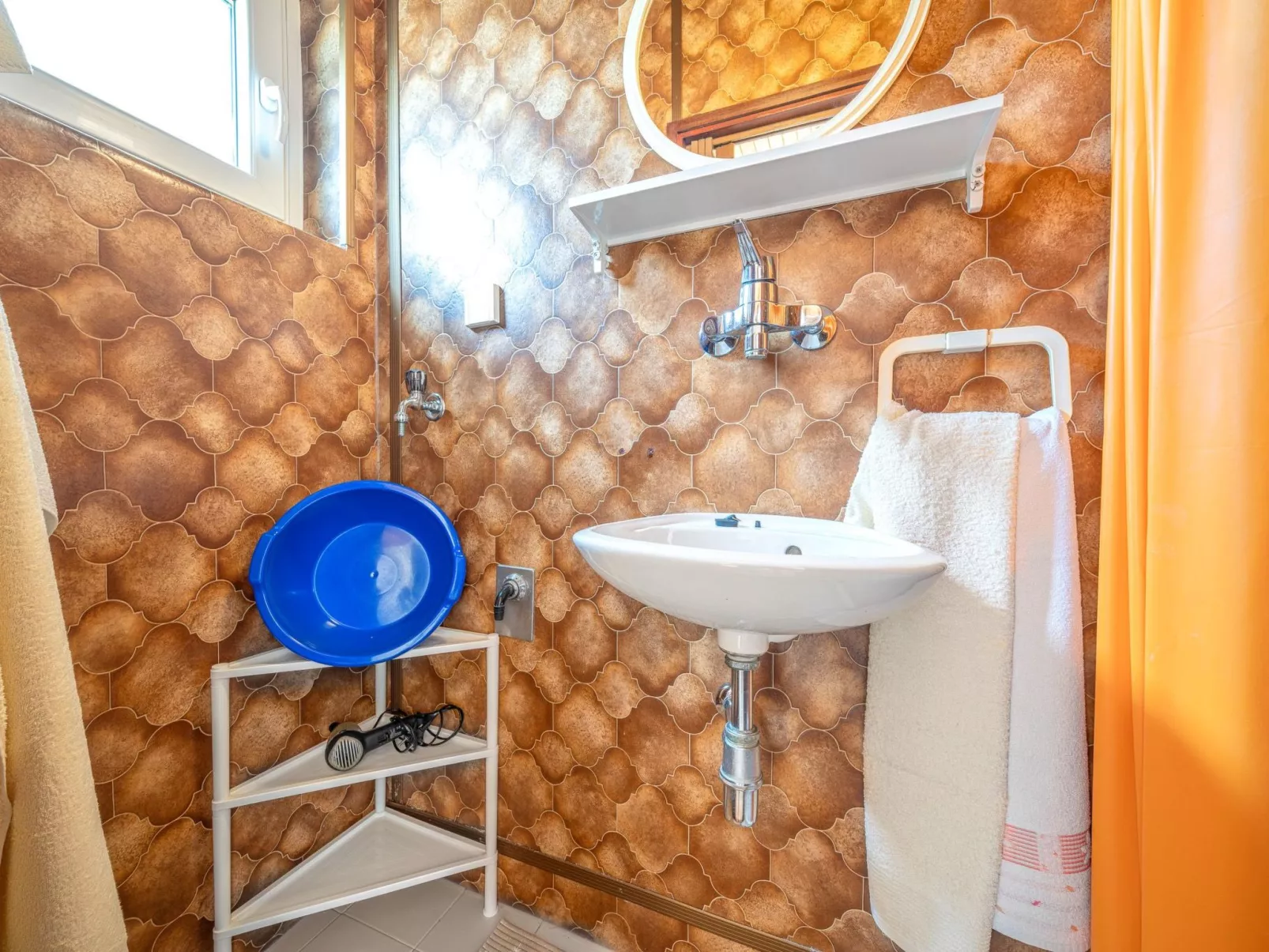 Große Ferienwohnung in Vodice mit Eigenem Balkon-Binnen