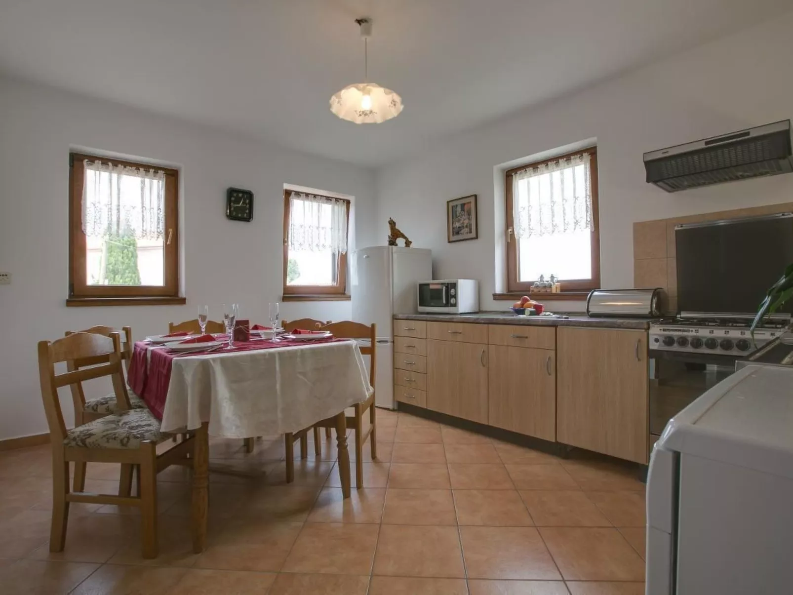 Appartement in Pula mit Terrasse, Garten und Grill-Binnen