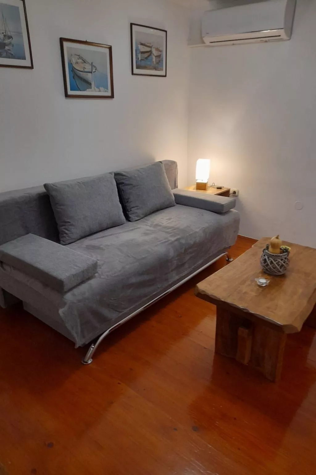 Heritage Stone House -T.A Leut Agency-Binnen