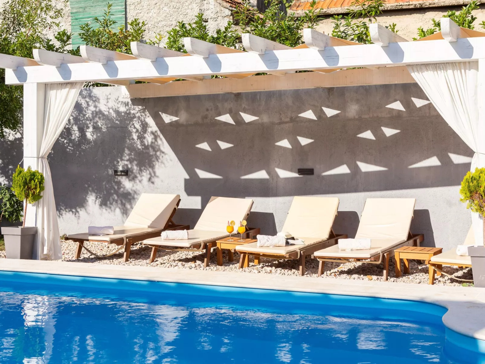 Mamita - Beheizter Pool-Image-tags.info