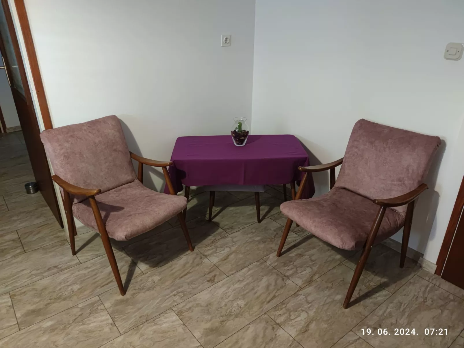 Wohnung im Hochparterre-Binnen