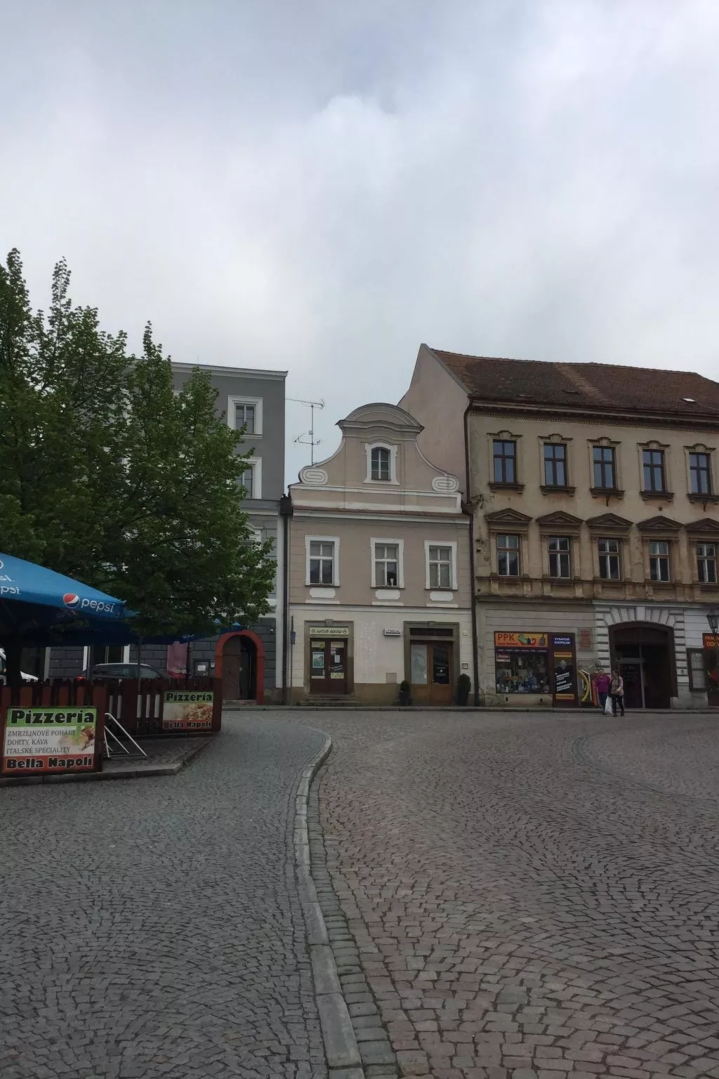 Wohnung auf einem eingezäunten Grundstück-Buiten