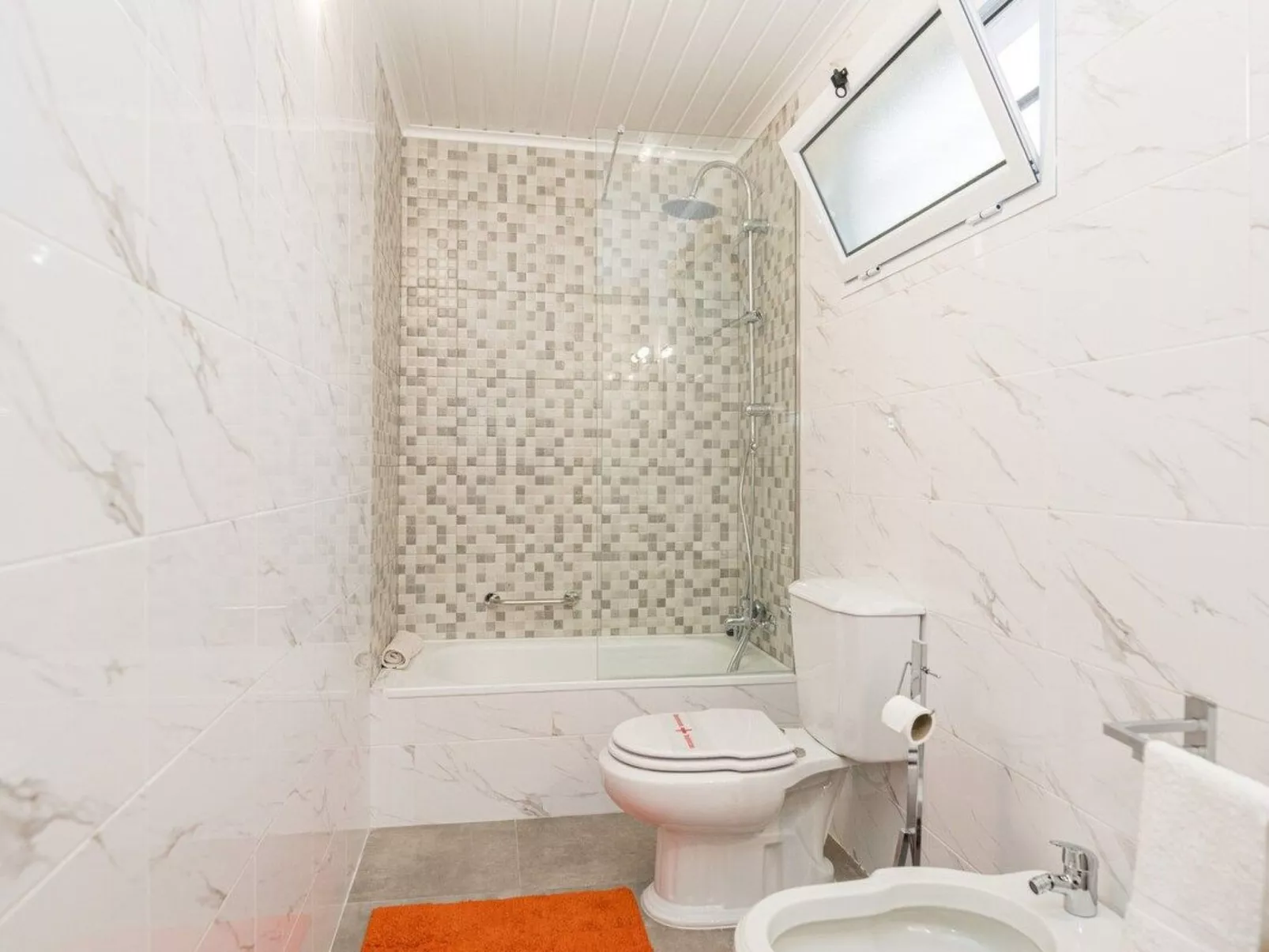 Warmwasser Haus 1-Binnen