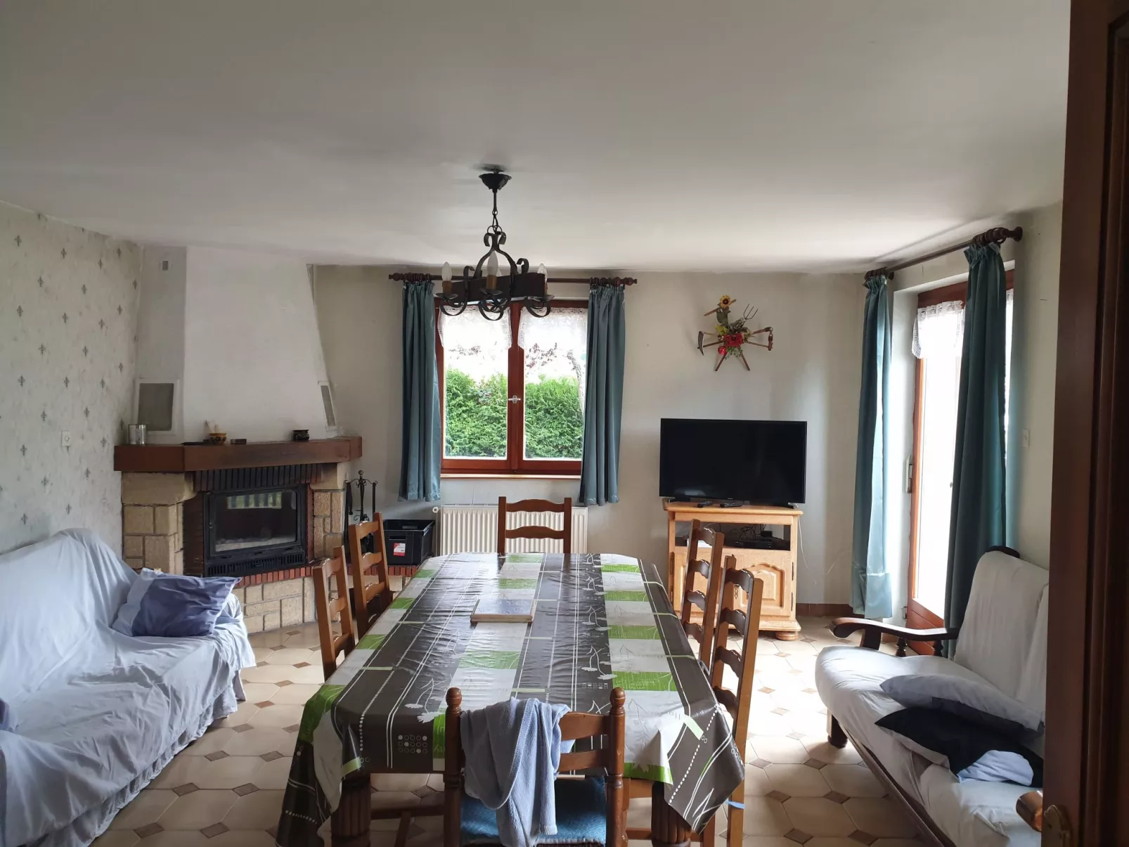 Mit Balkon, Garten und Talblick-Binnen