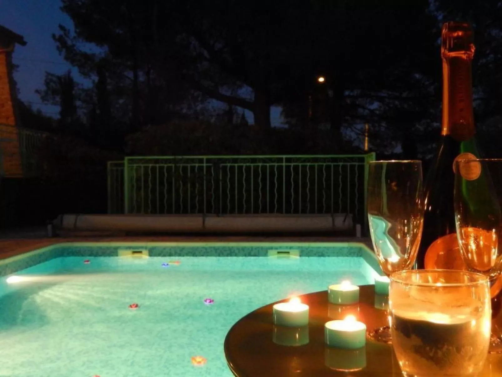 Villa und Pool mit Meerblick nur für Sie - Image-tags.info