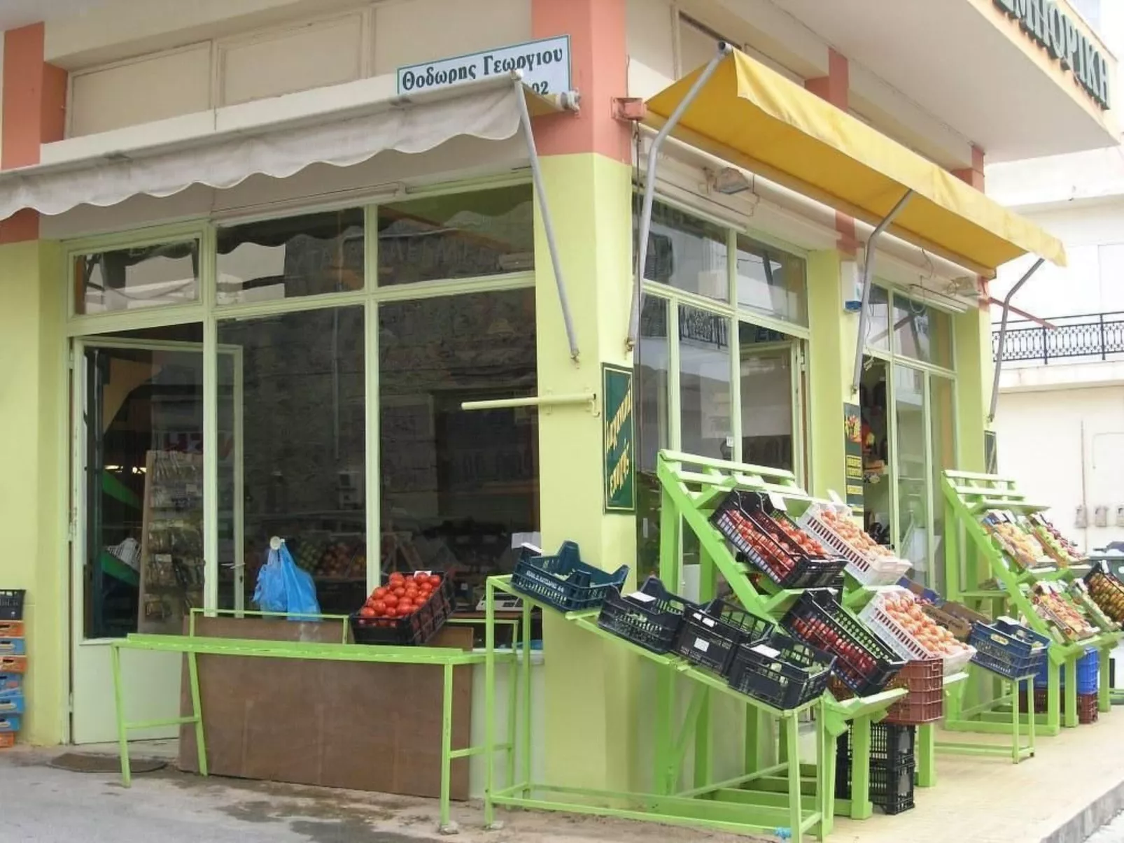 Appartement in Derveni mit Terrasse-Buiten