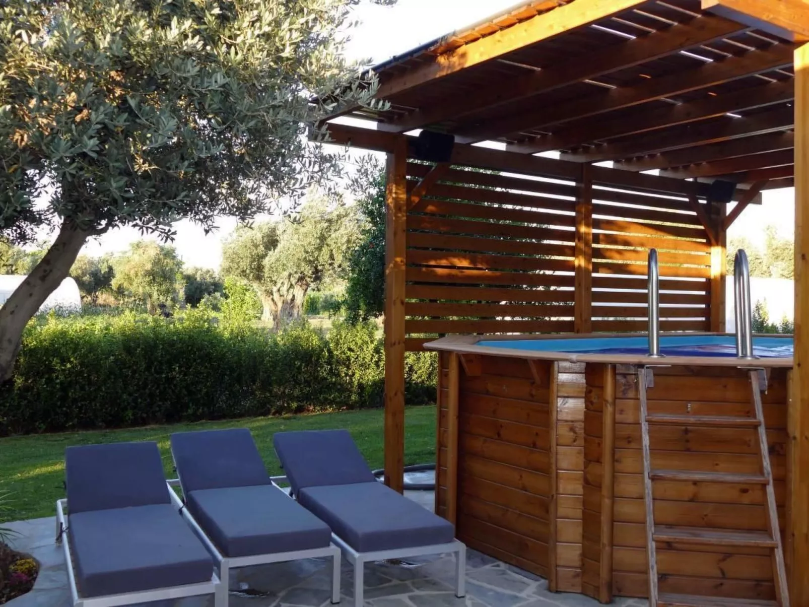 Esperides Ferien-Buiten