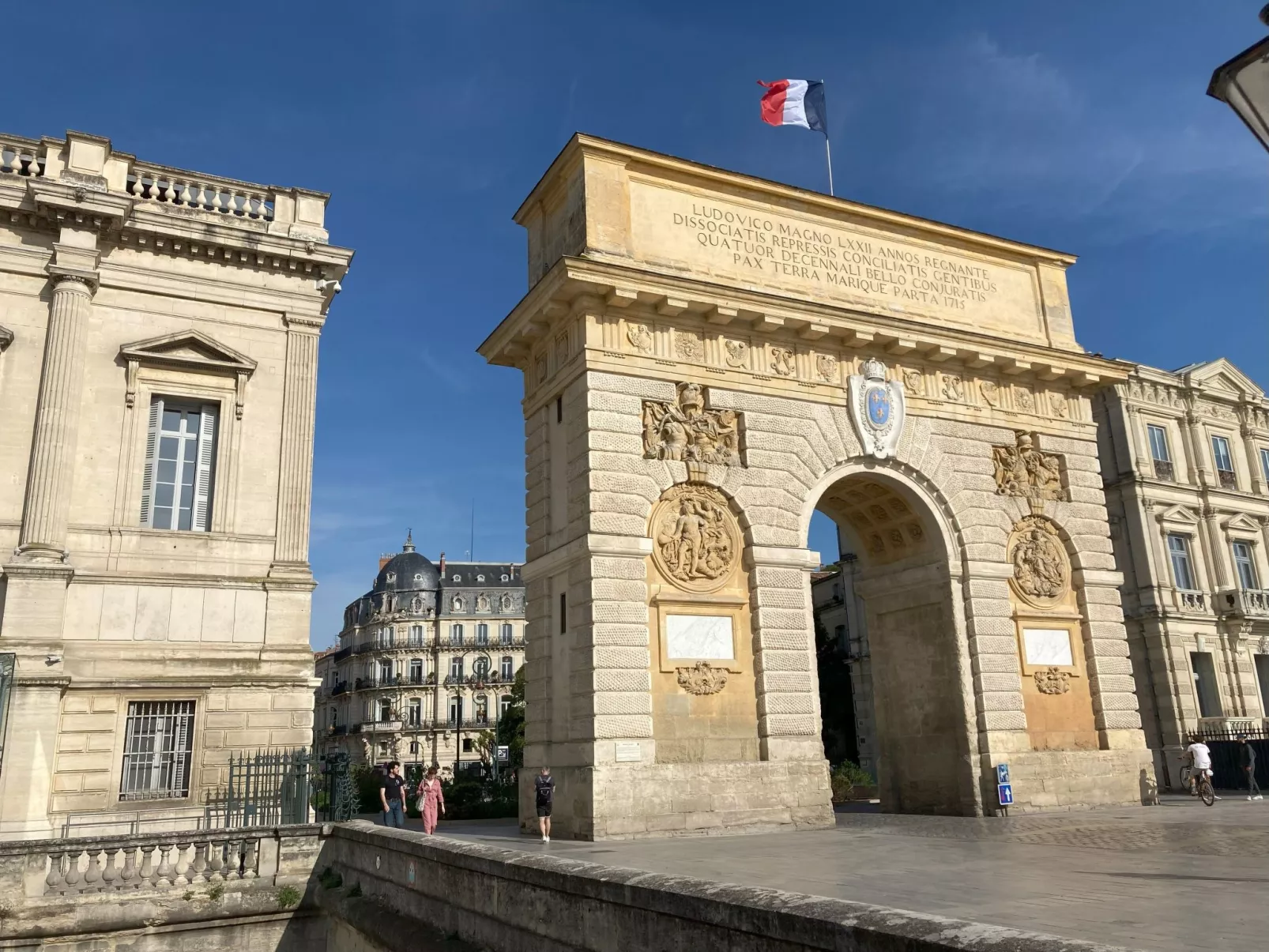 Seaside Tropical Duplex mit Pool-Buiten