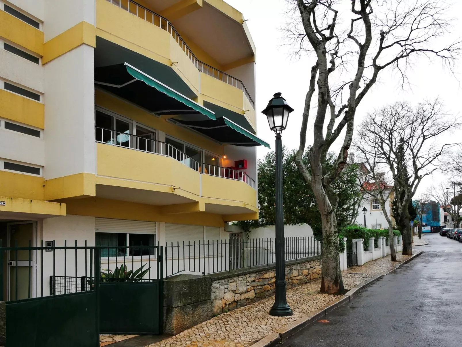 Neue, lichtdurchflutete Wohnung im Zentrum-Buiten