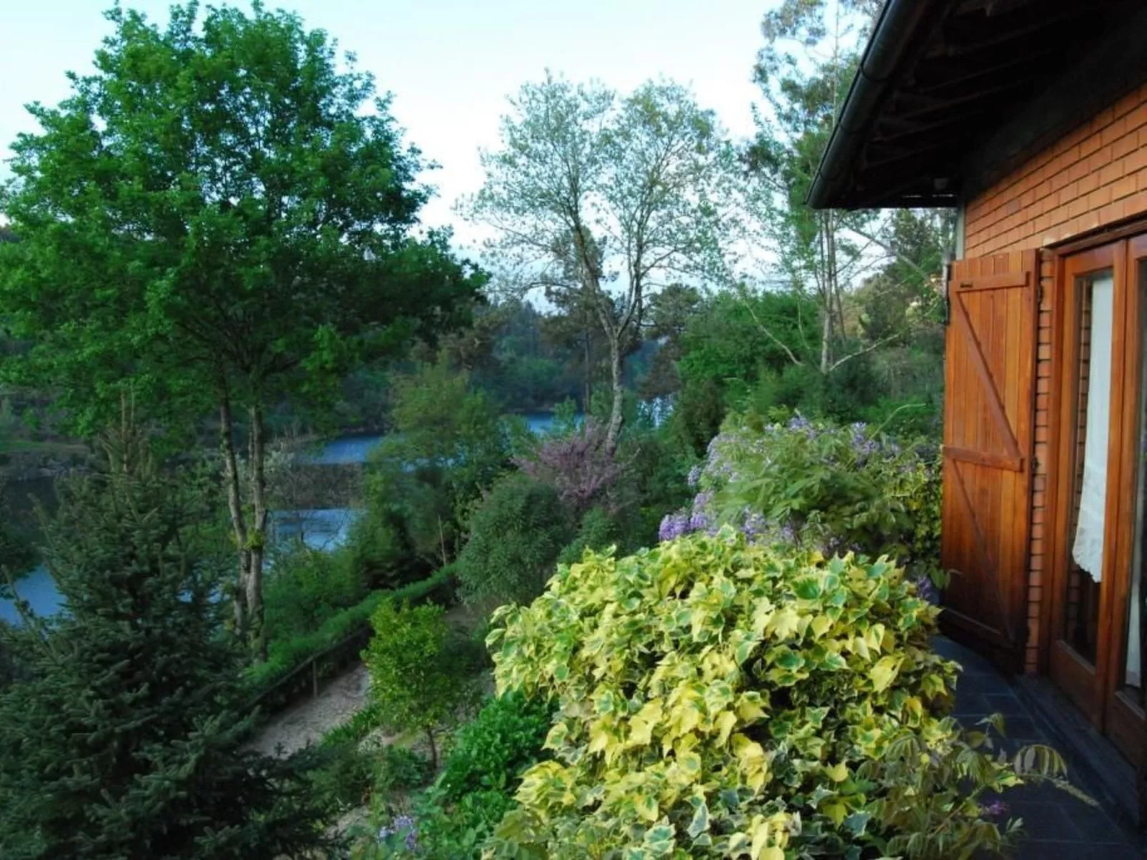 Villa "River Cottage" mit Blick auf das Wasser