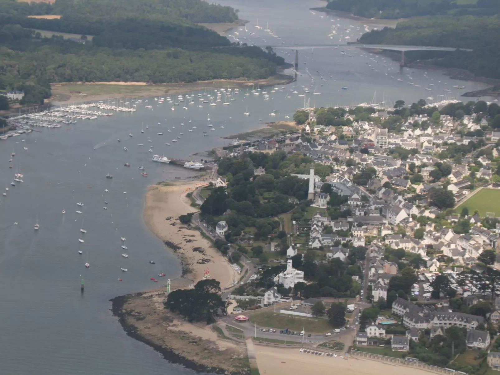 "kleines Loft im Erdgeschoss in der Nähe von Bénodet-Buiten