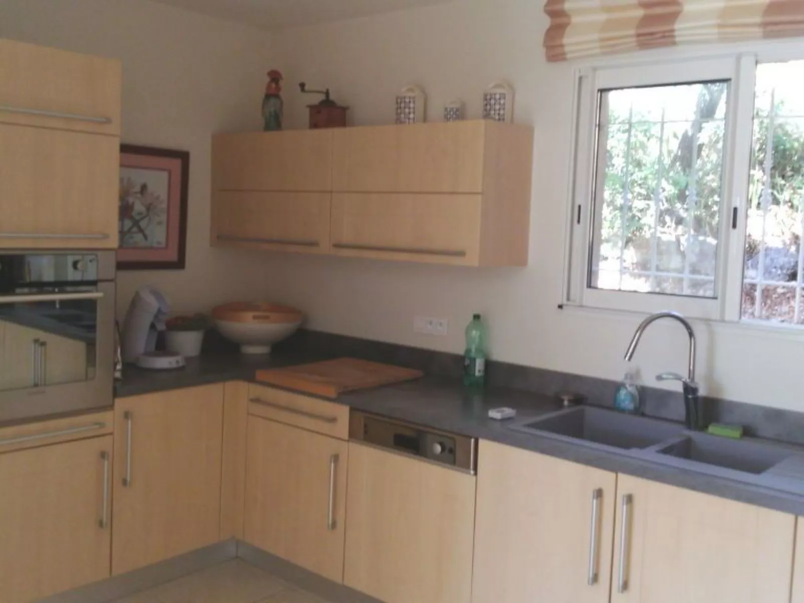 Freistehendes Haus mit großer Terrasse und Panoramablick auf die Landschaft-Binnen