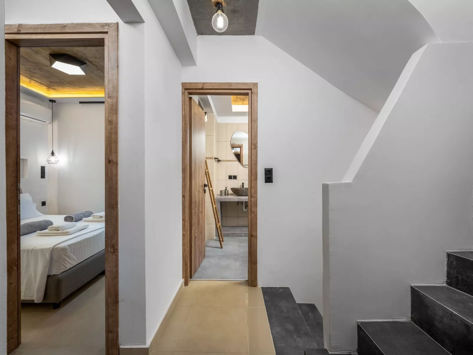 Armonikon Pool Villa 1-Binnen