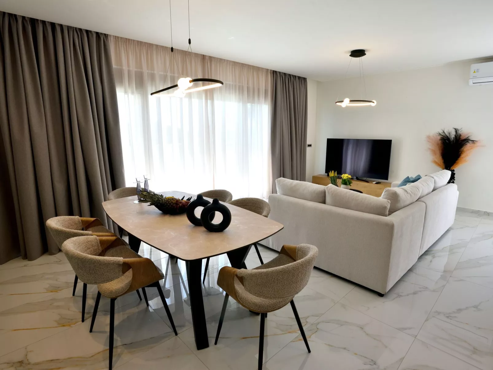 "Villa 101 X Rhodos"-Binnen