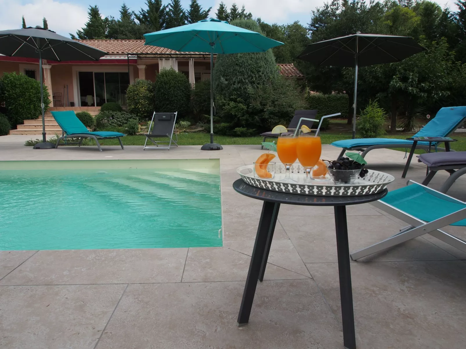 Urlaub im Süden zwischen Meer und Bergen-Buiten