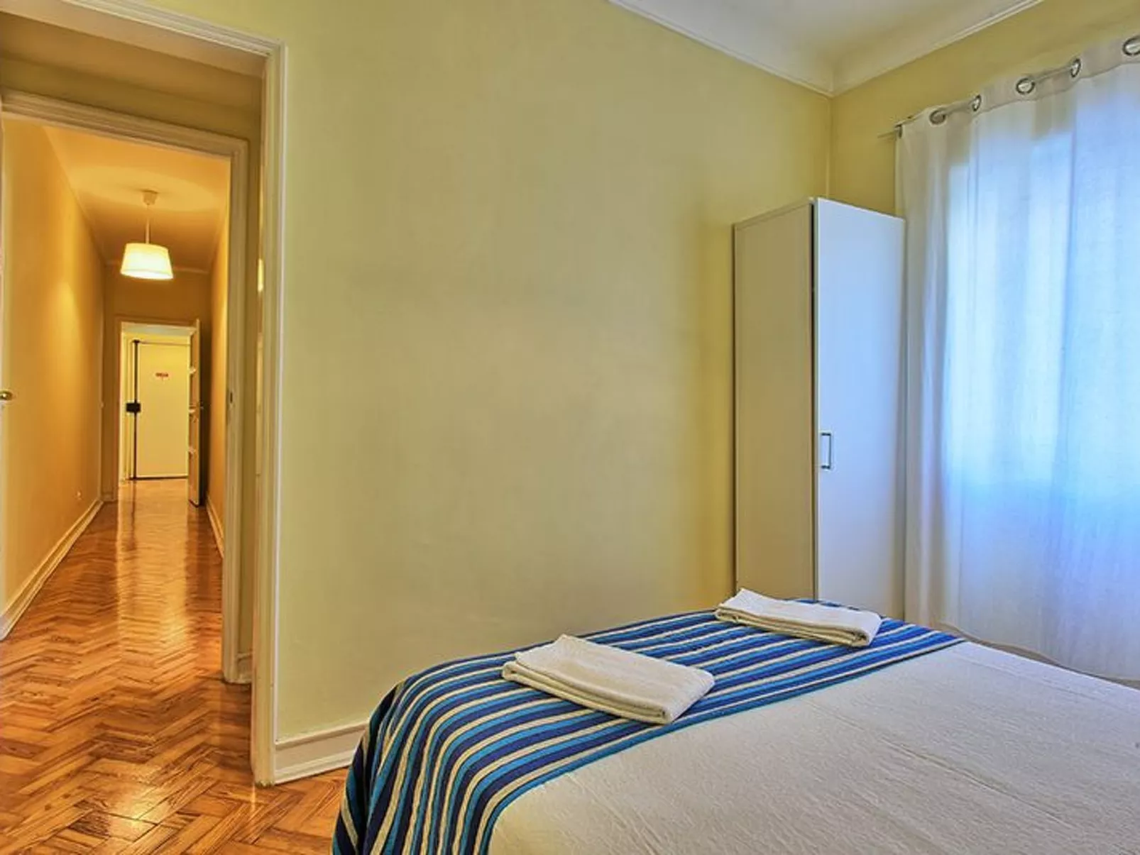 Admiral 2-Image-tags.info