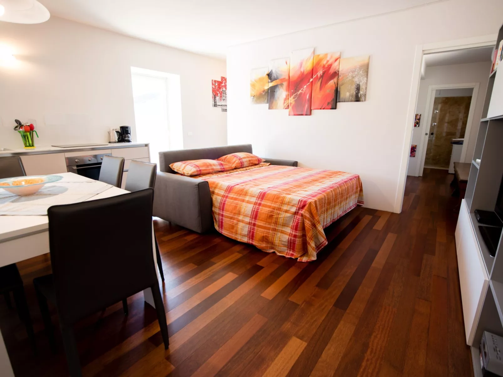 Anwesen mit Garten, Grill und Terrasse-Binnen