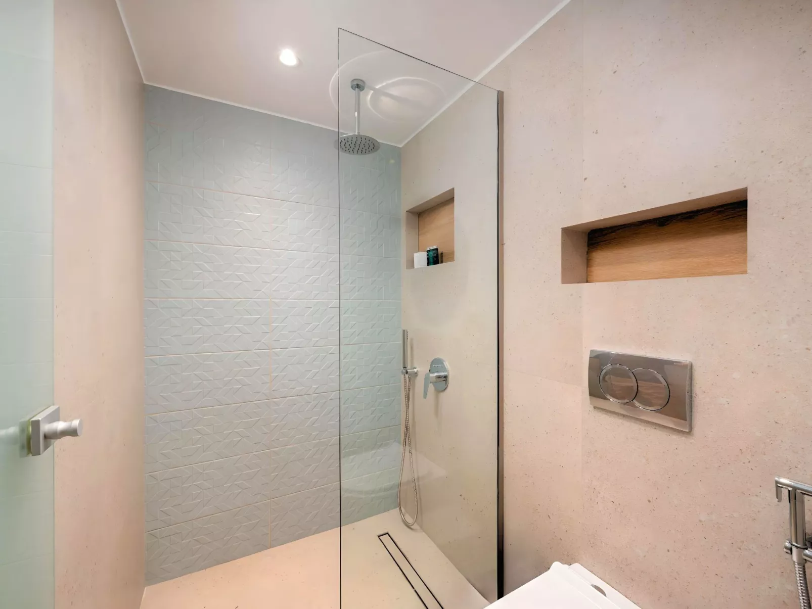 Hidden Gem Pool und Jacuzzi-Binnen