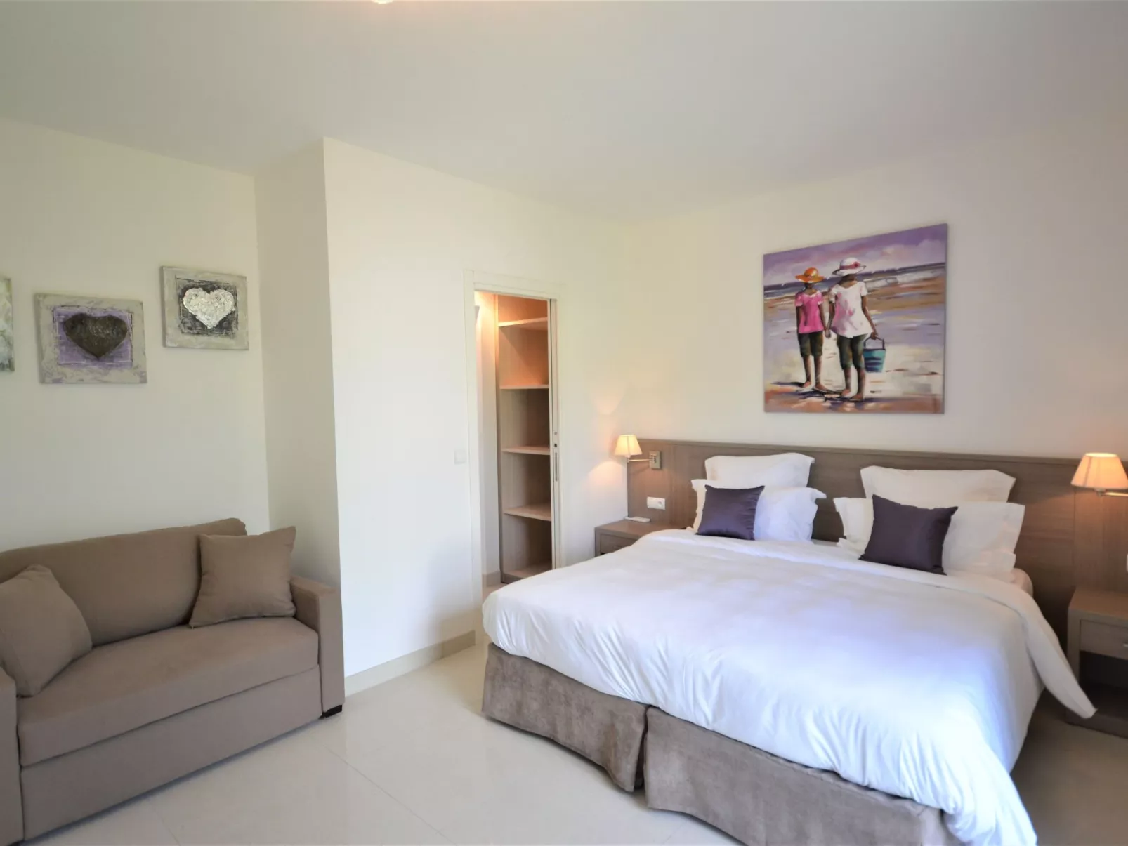 Villa mit 6 Schlafzimmern, privatem Pool Garten und Parkplatz-Binnen