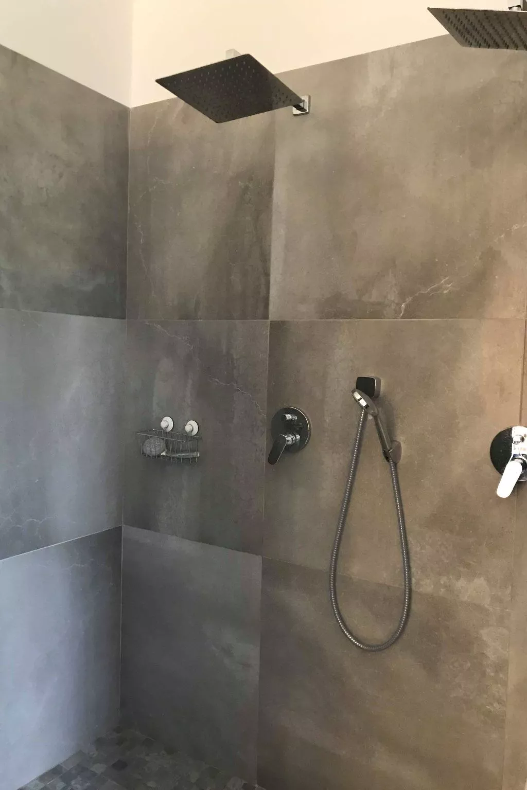 Villa mit Garten, Grill und Terrasse - Binnen