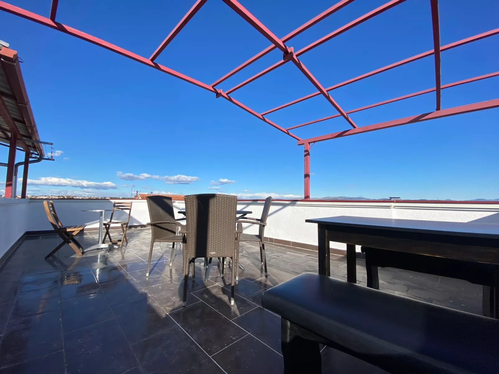 In Vodice mit Terrasse-Buiten