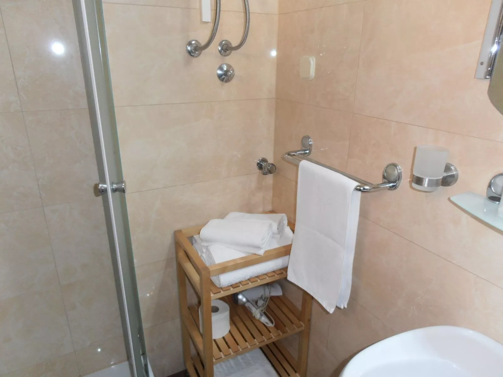 "Ines 1"-Image-tags.info