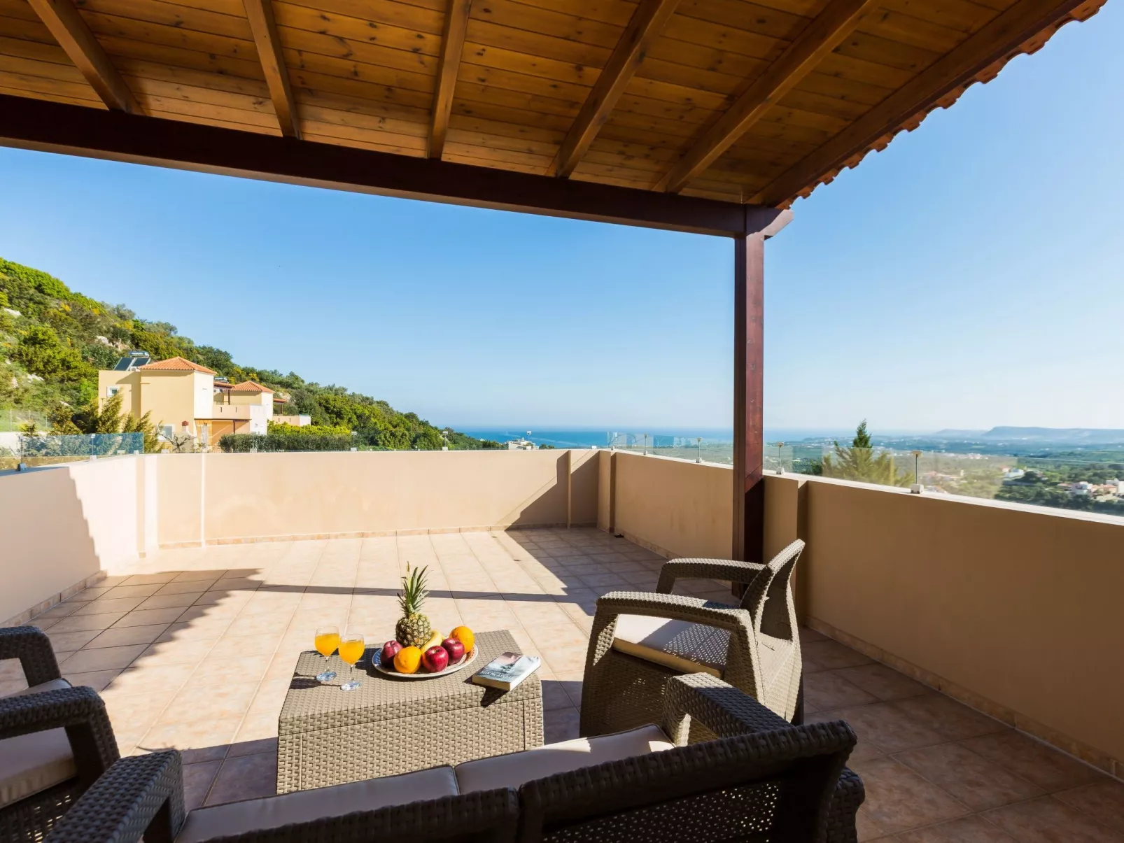 Familienvilla mit Pool und Tischtennisplatte-Buiten