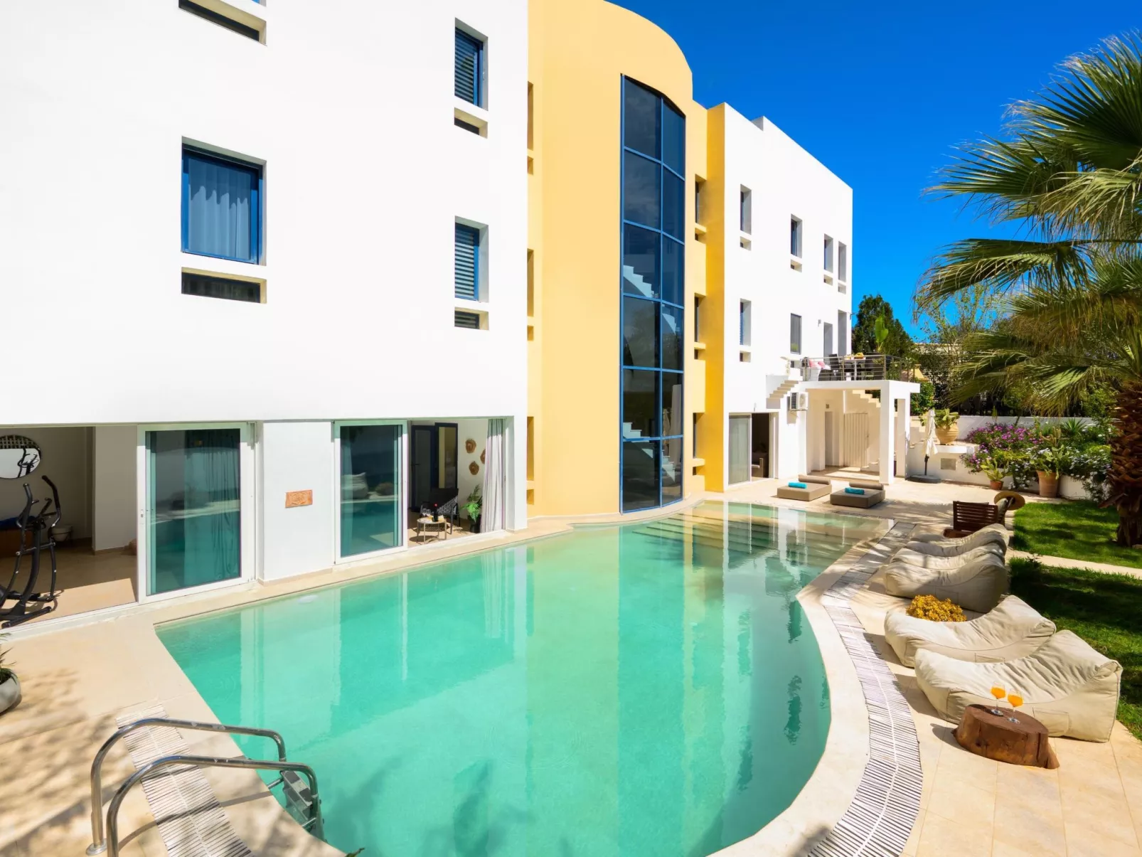 Villa Themis für 13 Erwachsene und 1 Kind-Image-tags.info