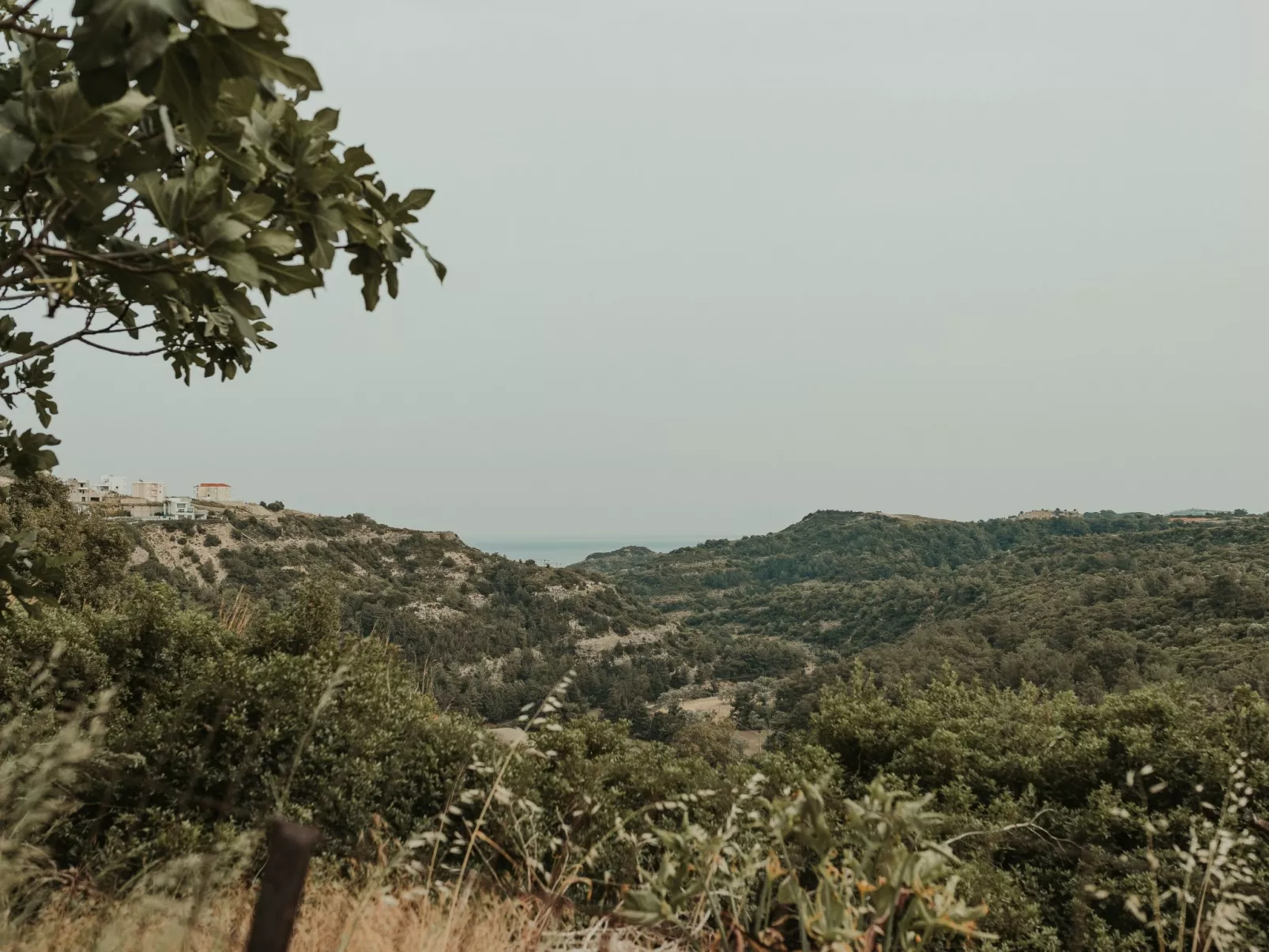 Villa Maya mit Pool und Bergblick-Buiten