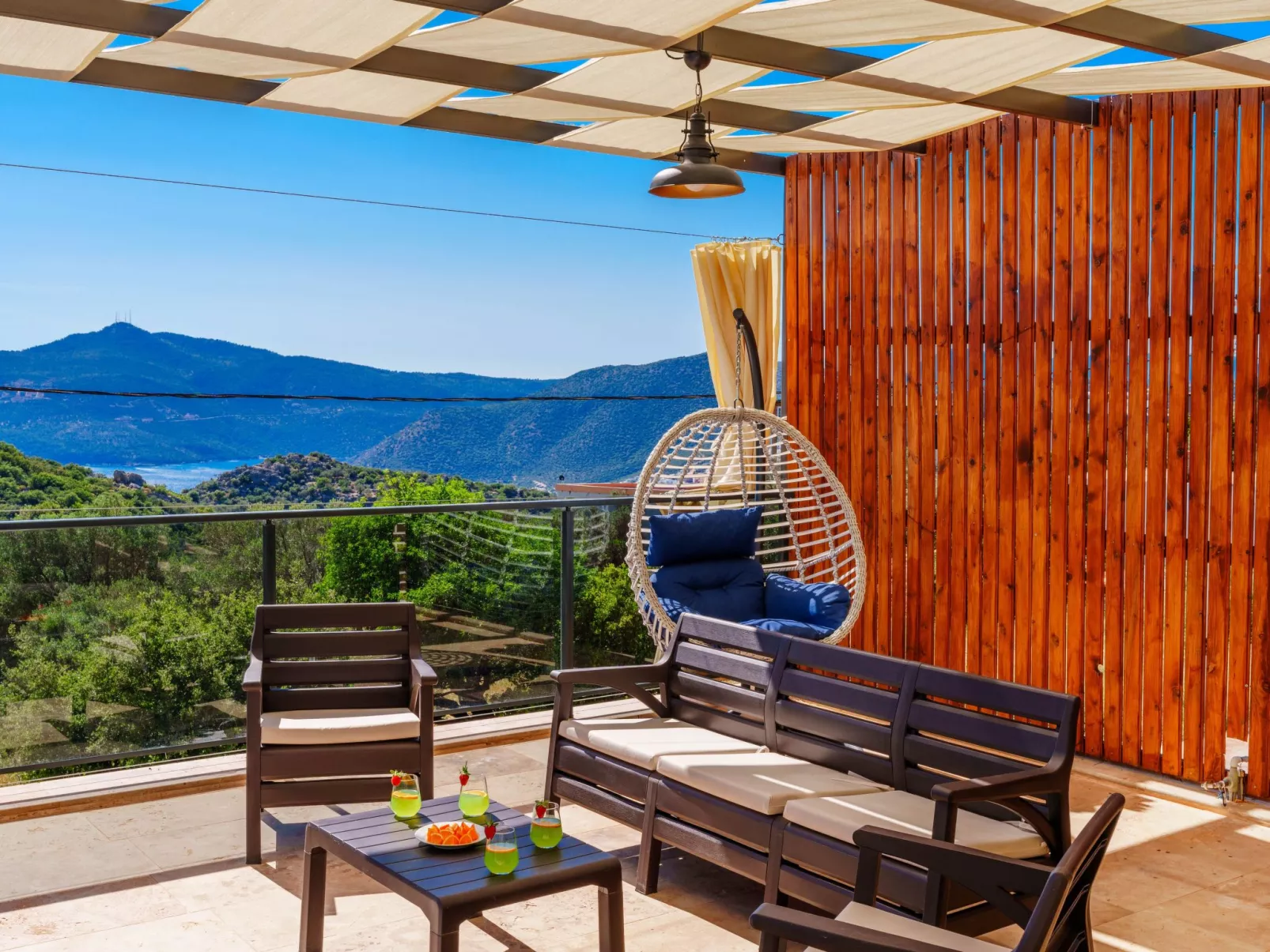 Emora 2-Image-tags.info