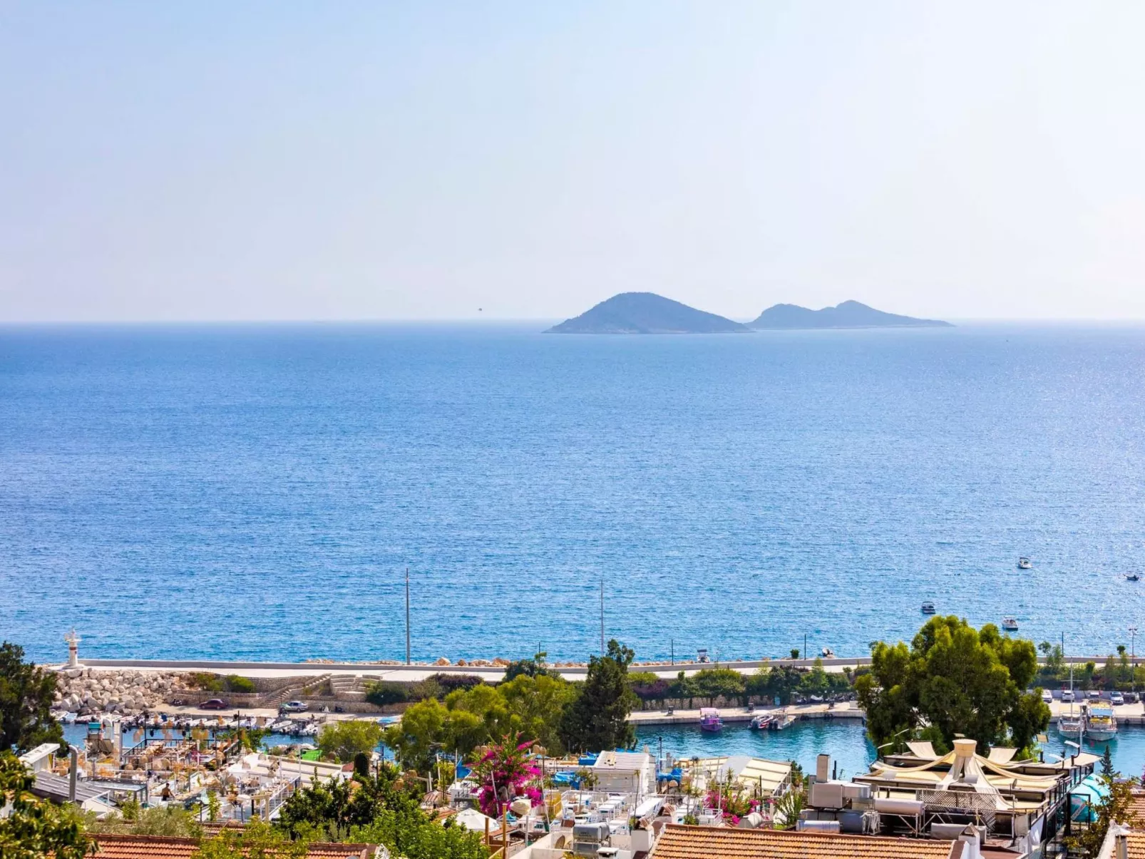 Exklusive Villa mit Infinitypool-Image-tags.info