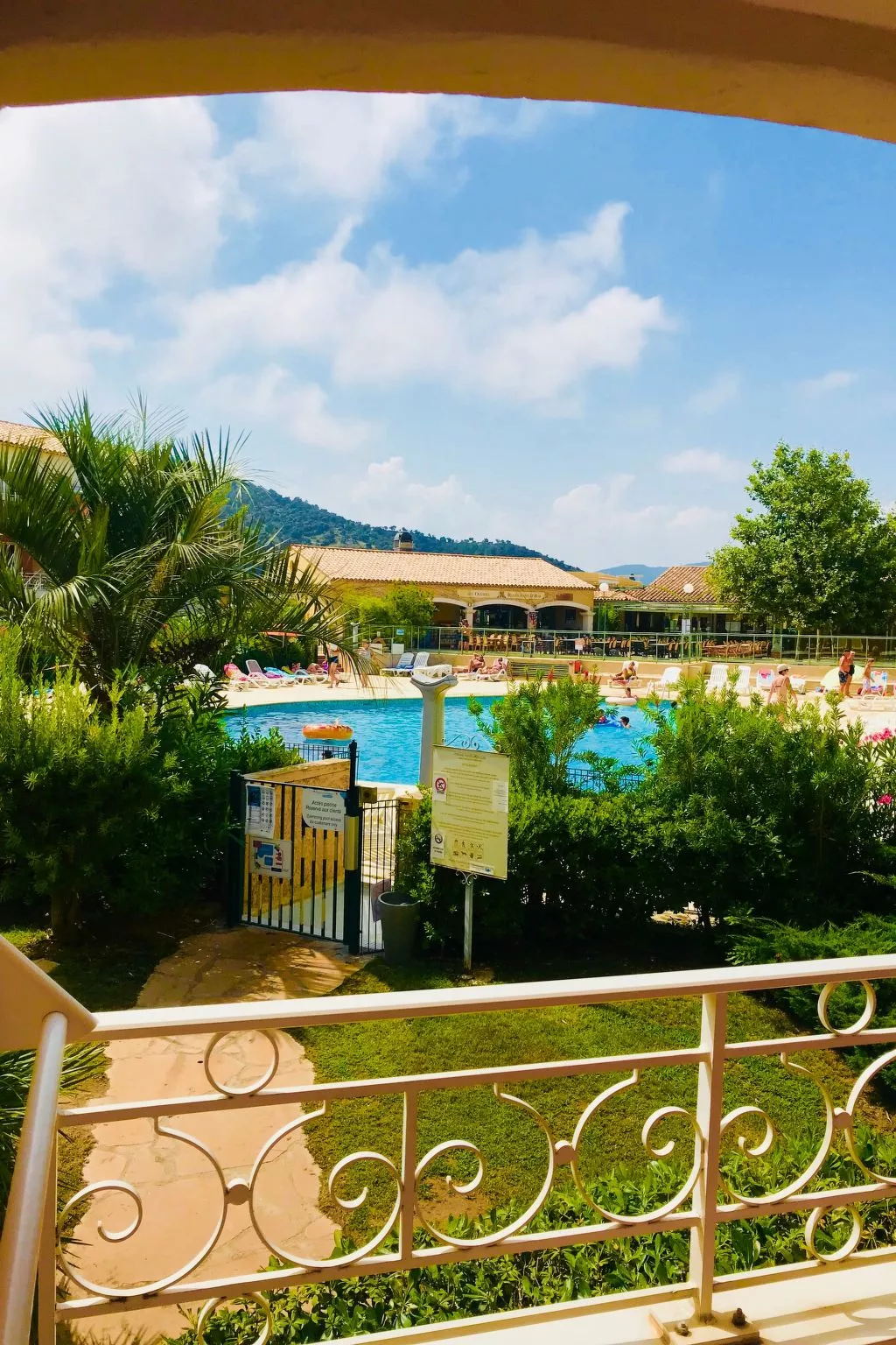 Golf de ST Tropez ,Wohnung mit Balkon-Buiten