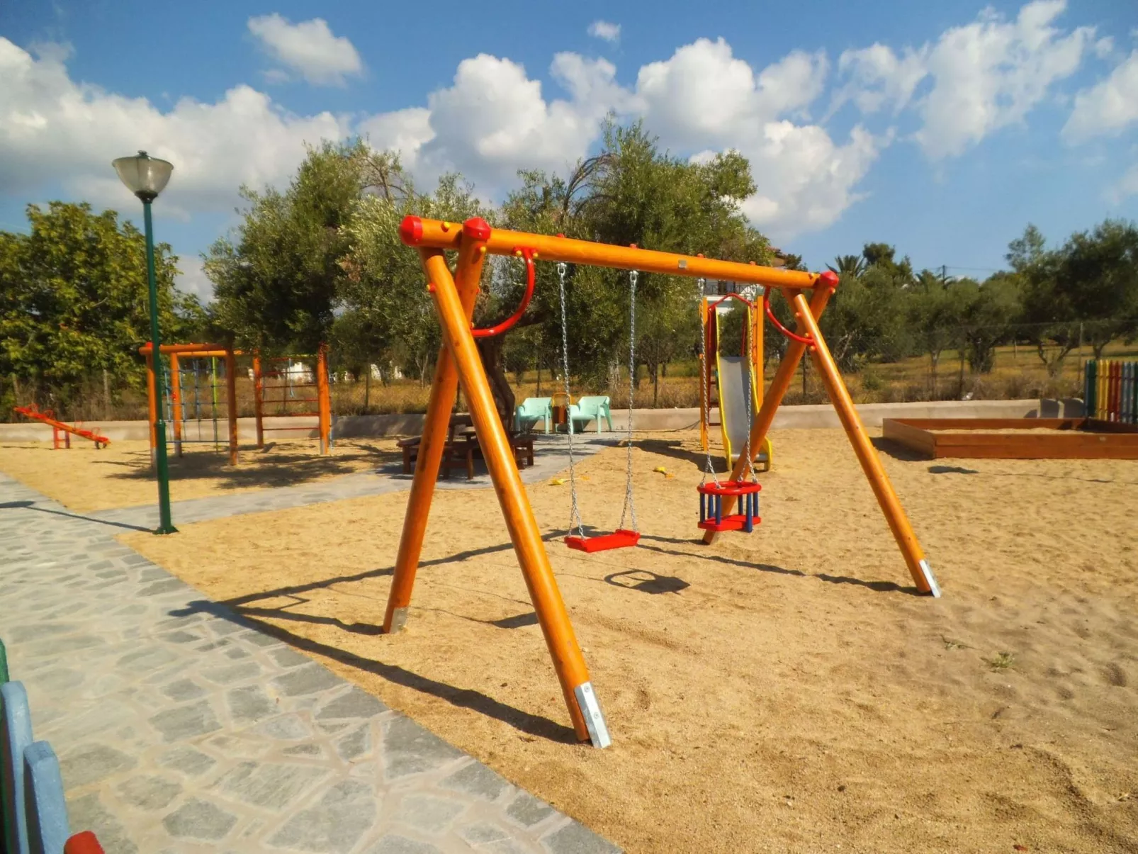 Finikas Garden Nikit