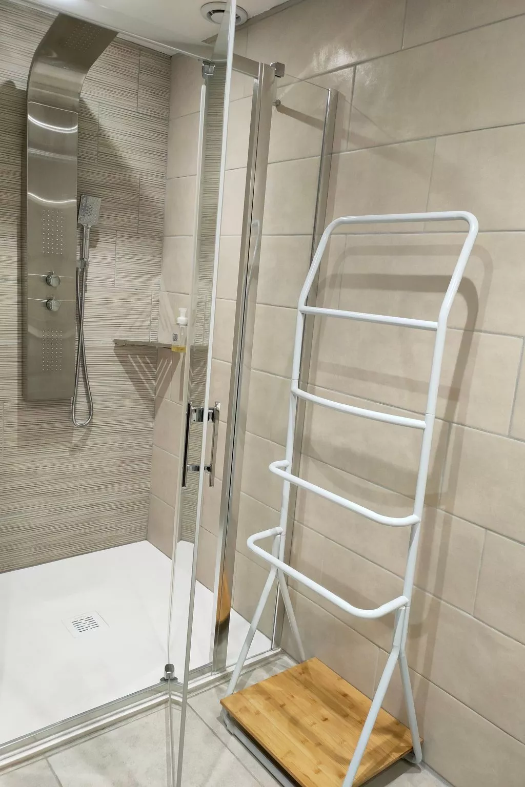 Gite Lys Montagnes du Jura mit Spa Sauna Fluss-Binnen