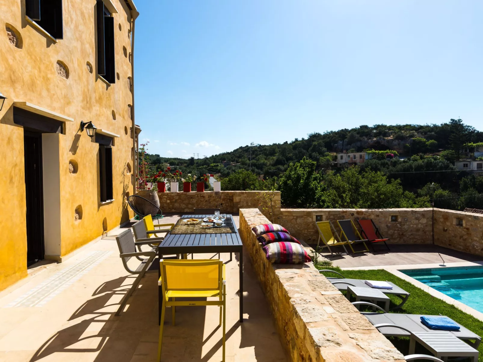 Freistehendes Ferienhaus mit großem Pool