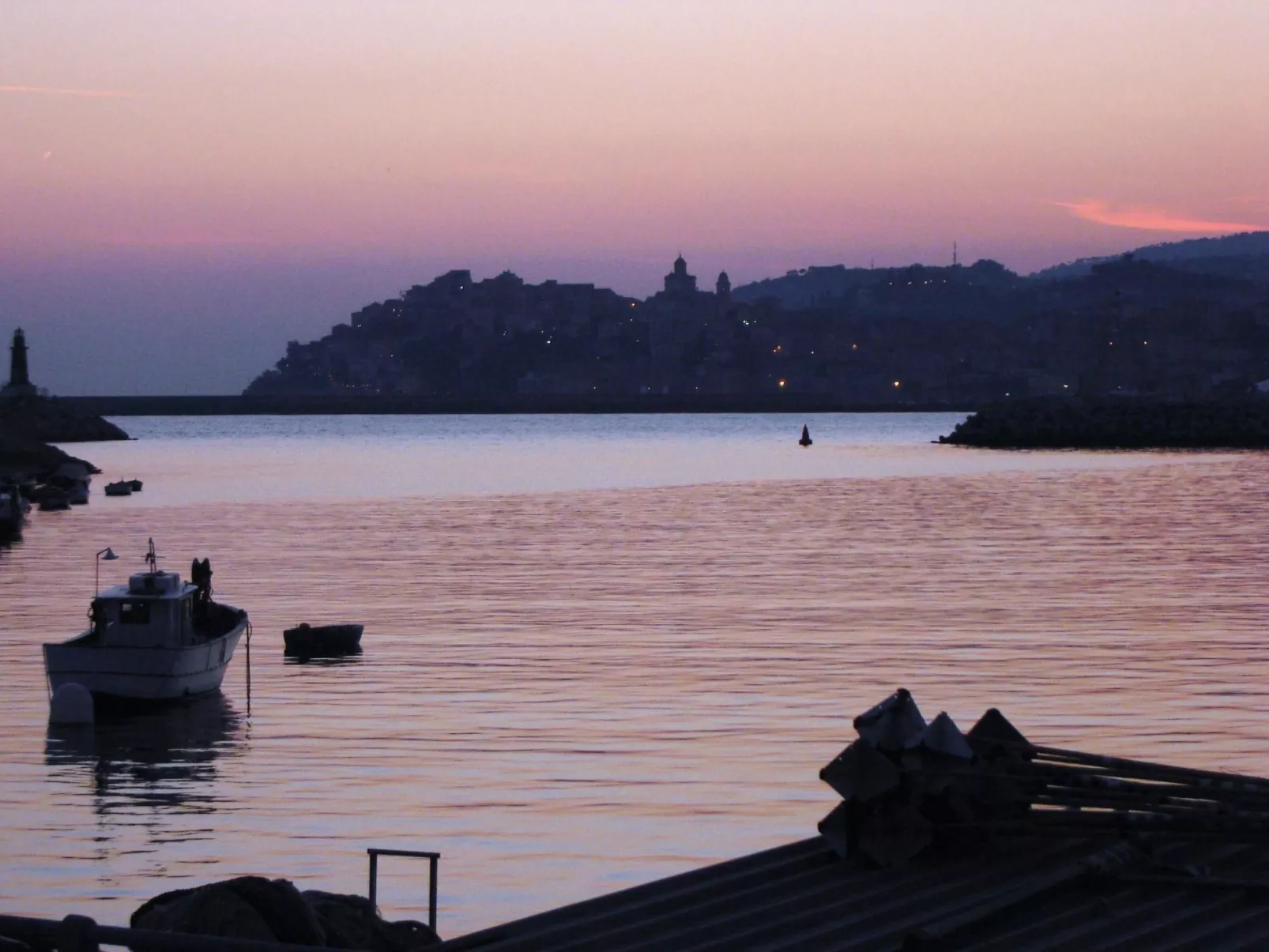 Charmantes Appartment in Diano San Pietro-Buiten