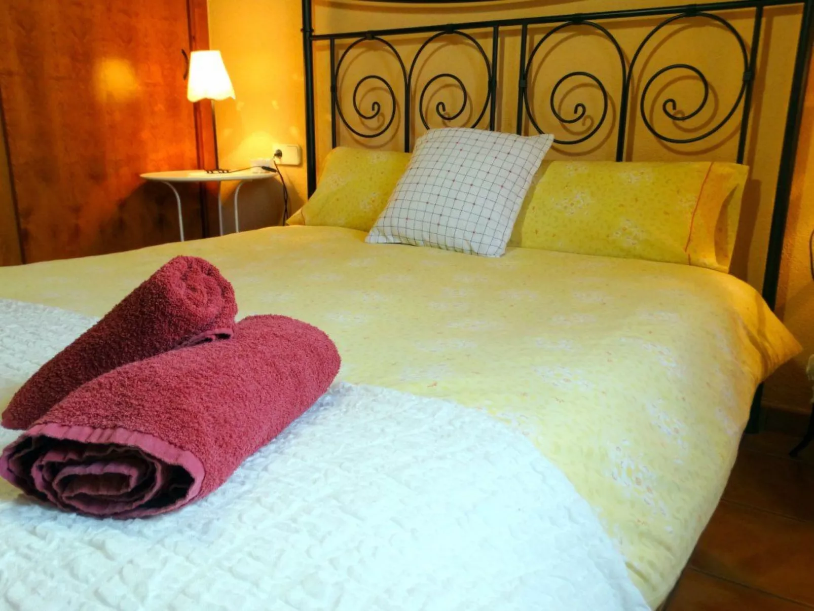 Bauernhaus im Naturpark Gavarres-Image-tags.info