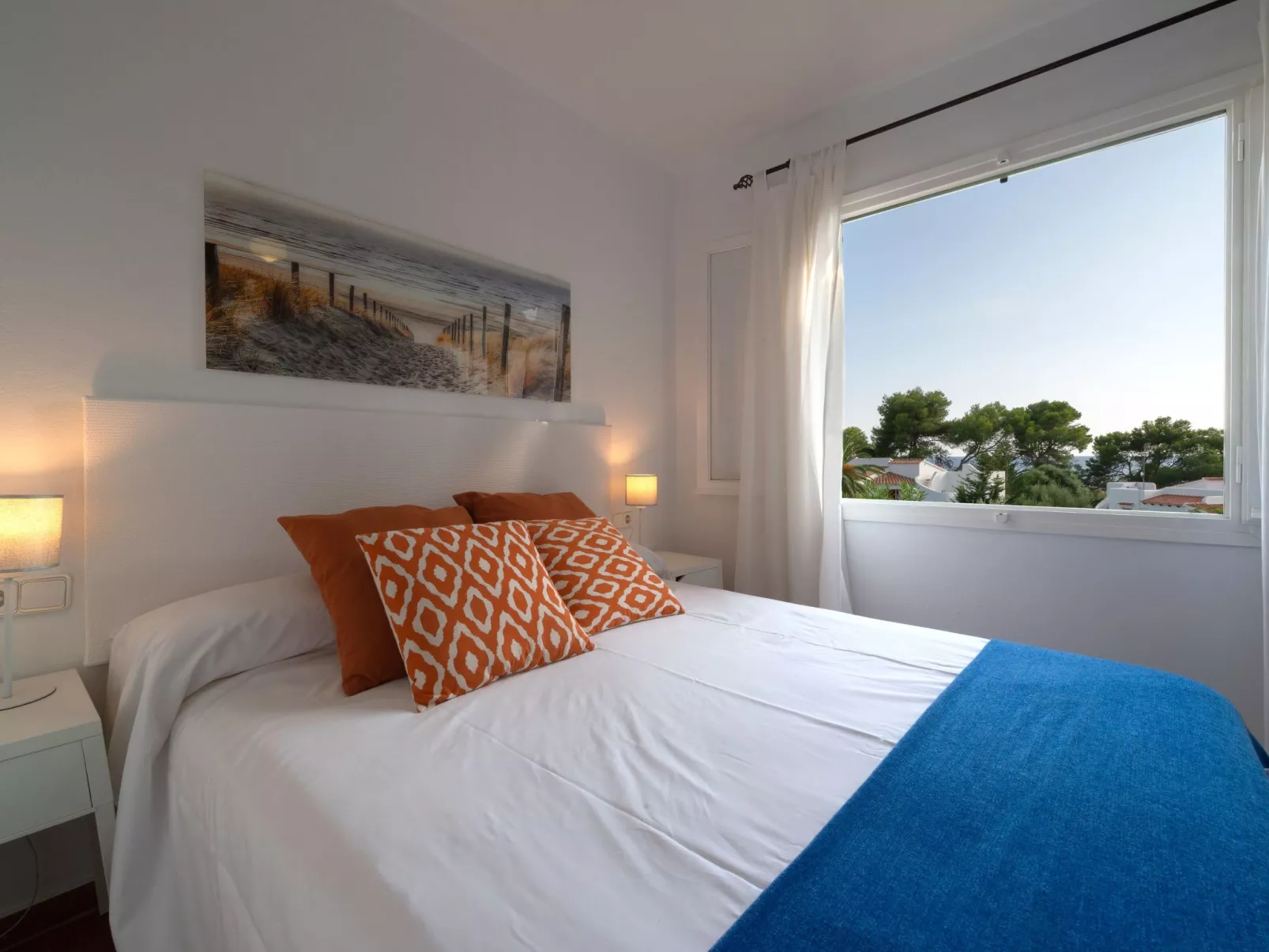 Moderne, frische Familienvilla Allondra - Binnen