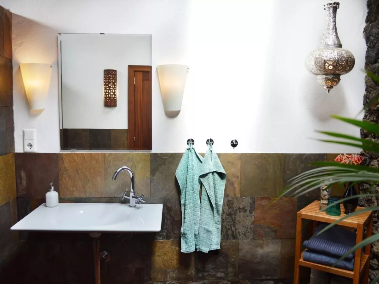 Appartement Casa Hibisco mit schönem Garten-Binnen