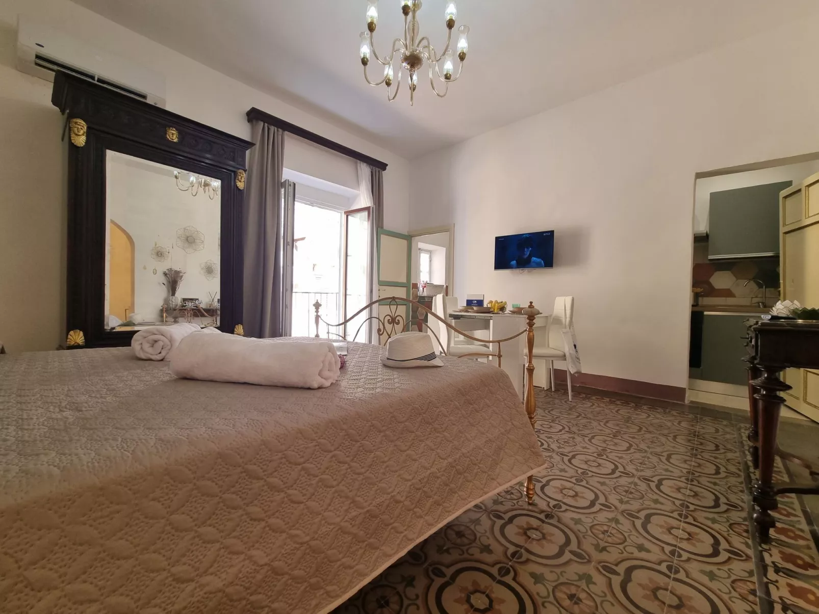 Donna Emma von Holiday World-Binnen