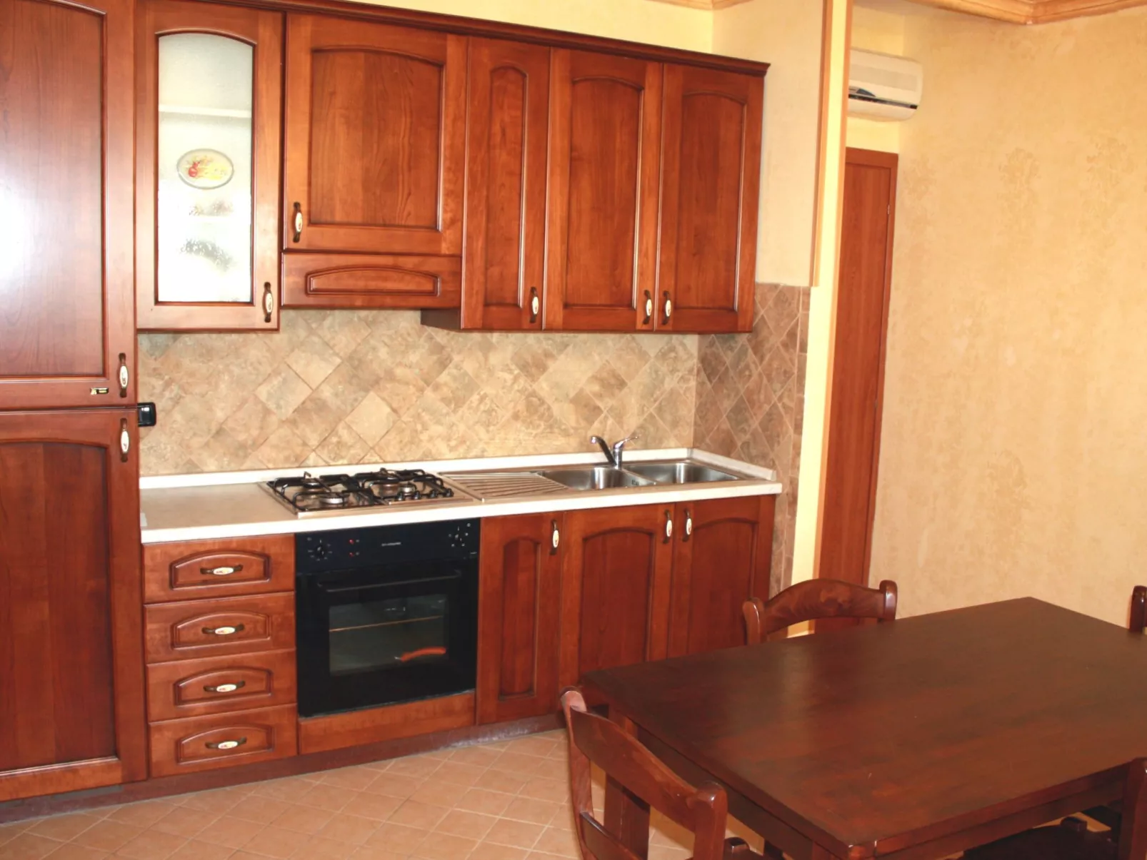 Bilocale 4 posti-Binnen