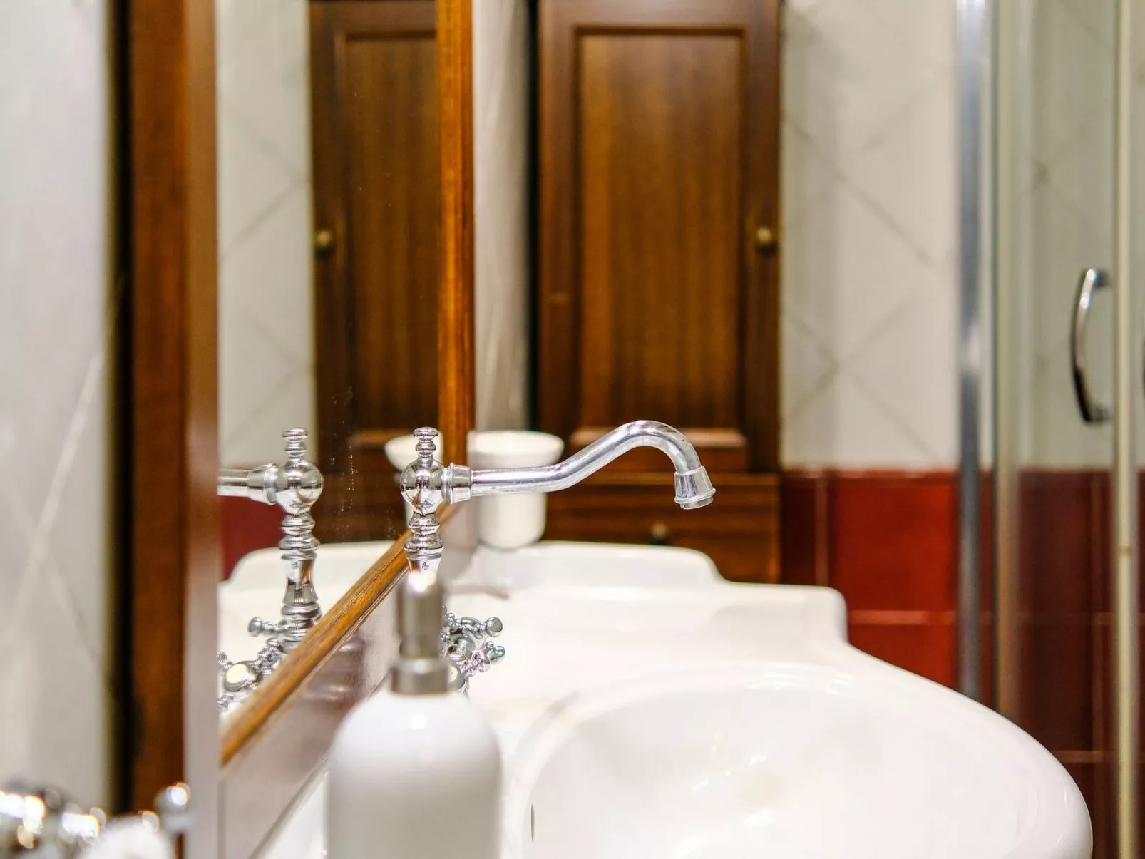 "Carta Fashion" mit eigenem Pool-Image-tags.info