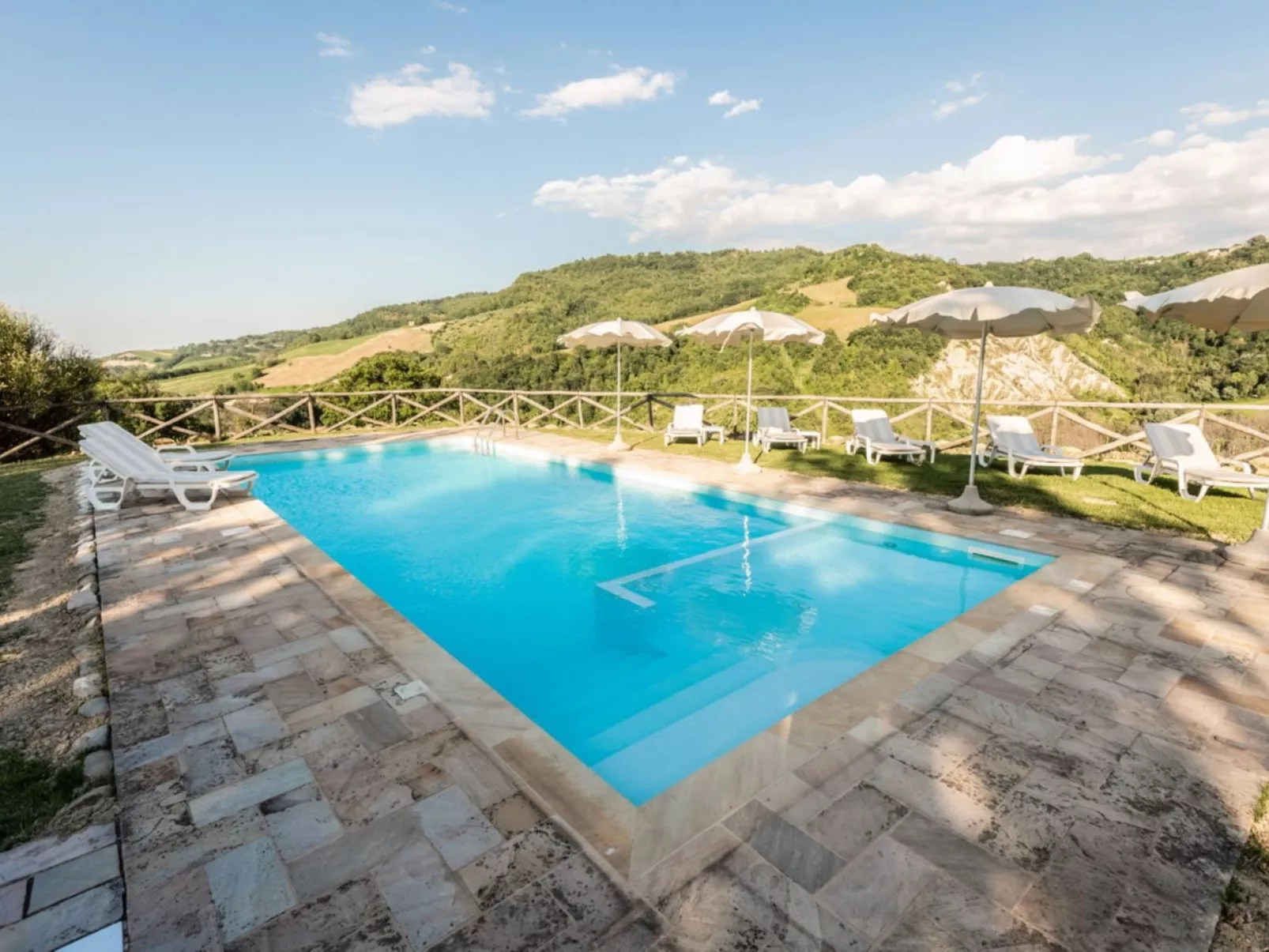 Villa mit privatem Pool und unglaublicher Aussicht-Image-tags.info