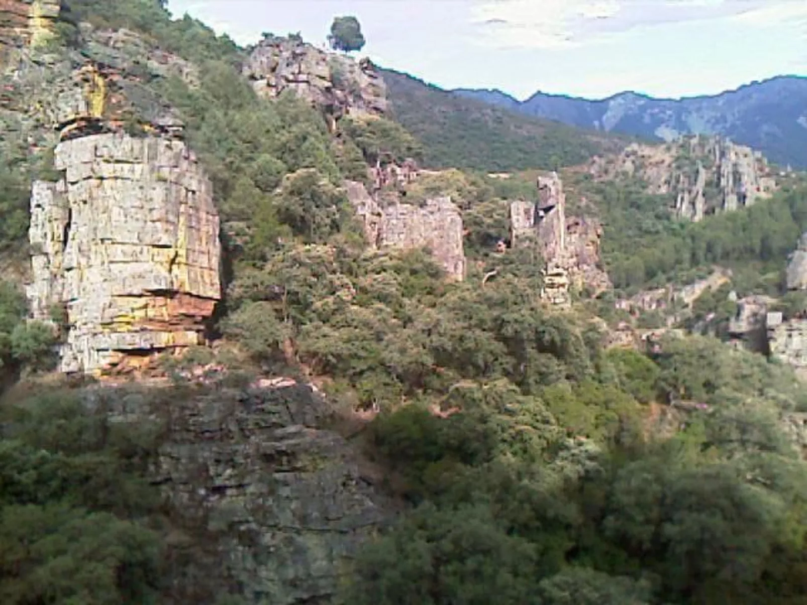 Wohnung in Sotoserrano mit Terrasse und Garten-Buiten