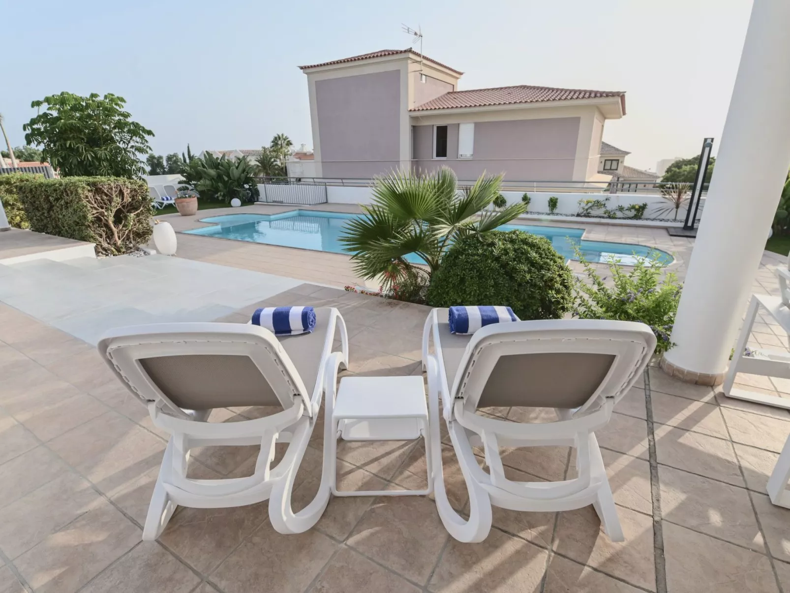 In Adeje mit privatem Pool-Buiten