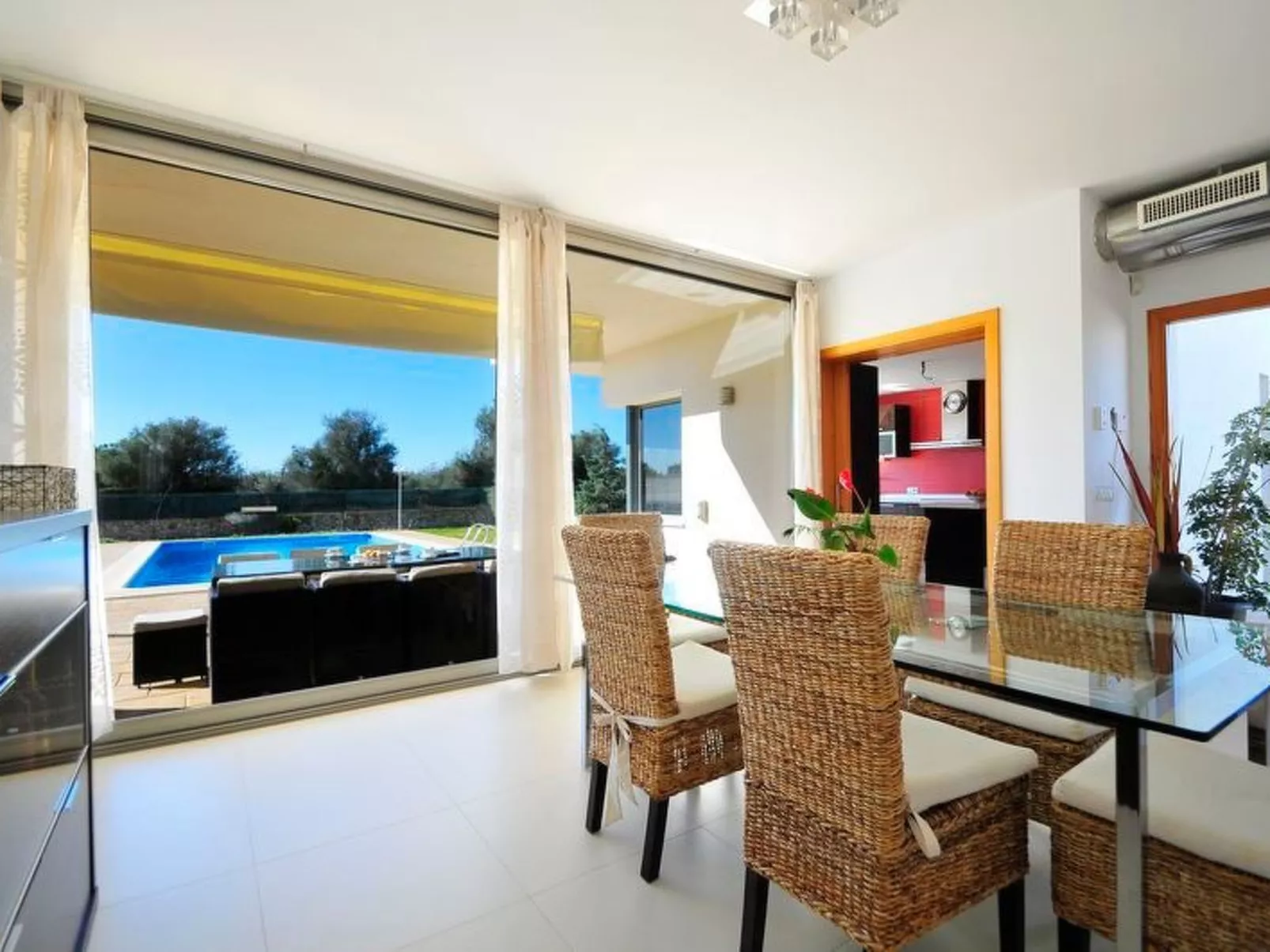 Schönes modernes Ferienhaus C84MLL-Image-tags.info