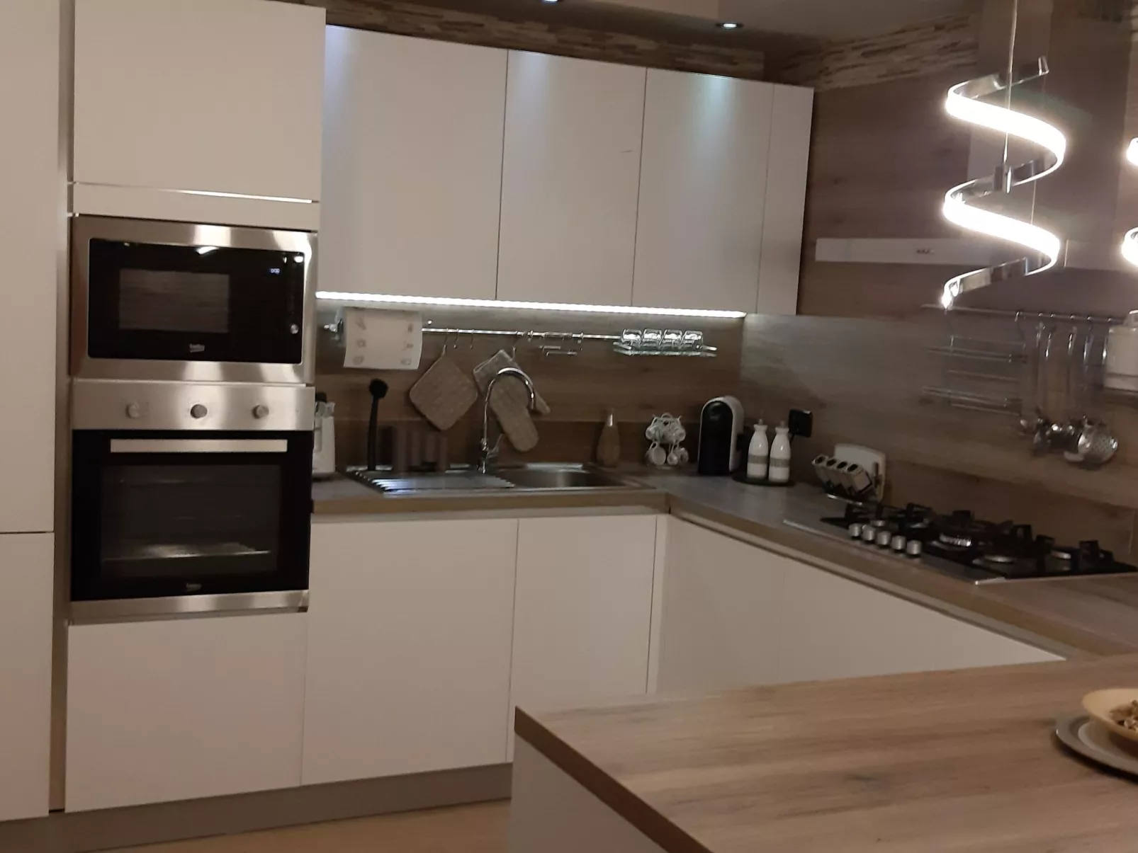 Stilvoller und gemütlicher Mini mit Garage