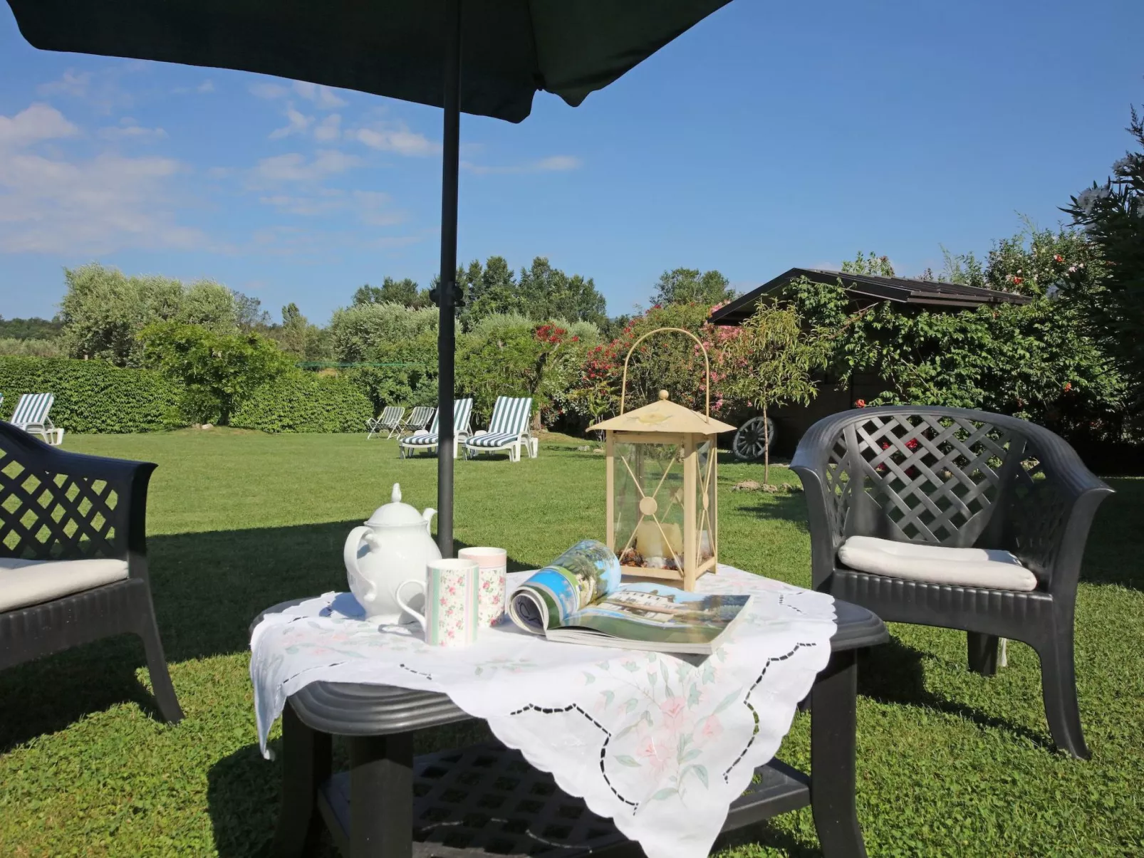 Calla' Wohnung mit Schwimmbad-Buiten