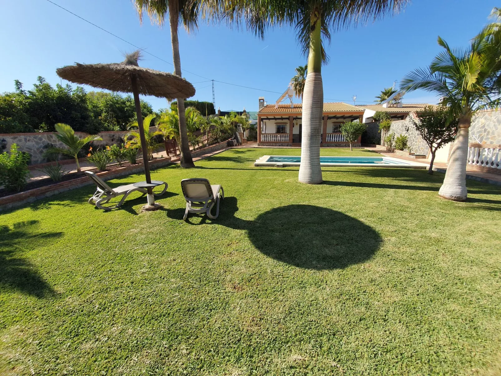 "Villa el Cano" mit Schwimmbad-Buiten